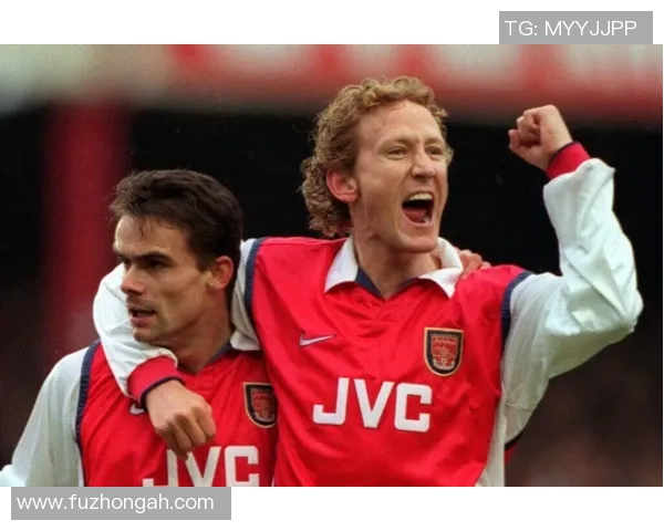 C罗社交动态大揭秘:最新热帖解析与背后故事深度盘点 C罗社交动态大揭秘:最新热帖解析与背后故事深度盘点